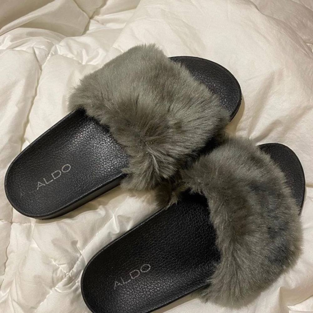 Aldo fluffy sandals - Picture 2 of 2